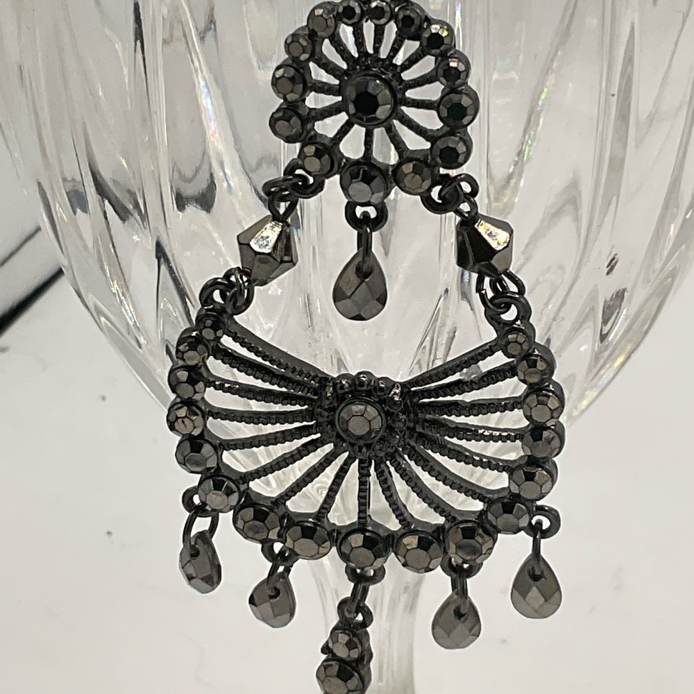 “EARRINGS” BoHo Chandelier Style Faceted Black Stone Earrings. - Picture 2 of 6